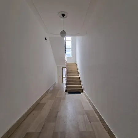 Fuoriporta Affitti Brevi - Giovenale Piccolo