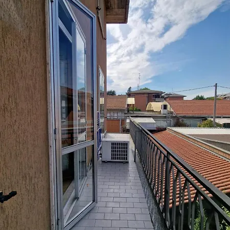 Fuoriporta Affitti Brevi - Giovenale Piccolo פארמה