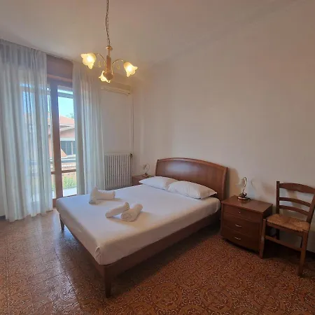 Fuoriporta Affitti Brevi - Giovenale Piccolo * פארמה