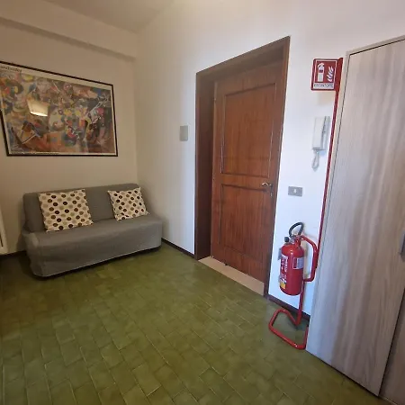 Fuoriporta Affitti Brevi - Giovenale Piccolo *